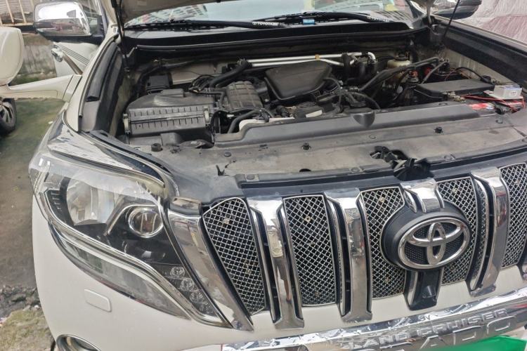 Used Toyota Prado  Engine Bay Right