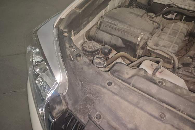 Used Toyota Prado  Engine Bay Right
