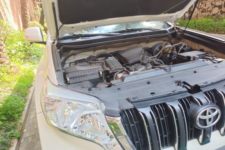 Used Toyota Prado 2016 2.7L Automatic Standard Edition Engine Bay Right
