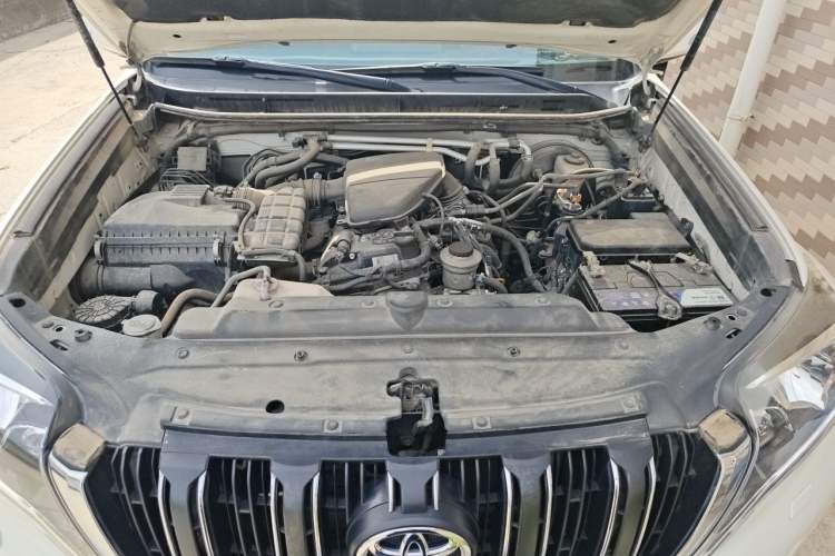 Used Toyota Prado  Engine Bay