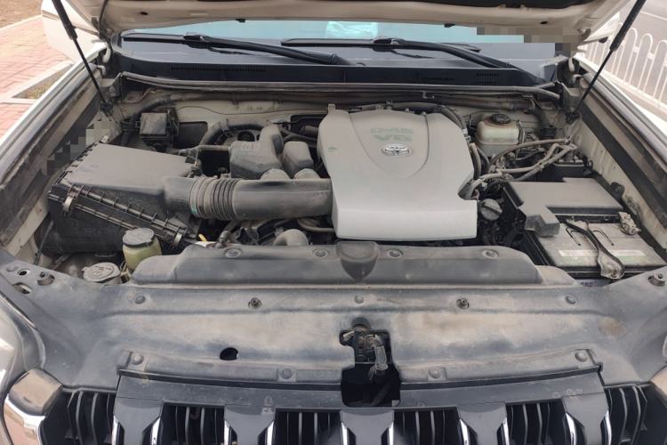 Used Toyota Prado 2016 3.5L Automatic TX-L Engine Bay