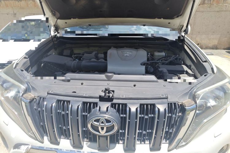 Used Toyota Prado 2016 3.5L Automatic TX-L Engine Bay