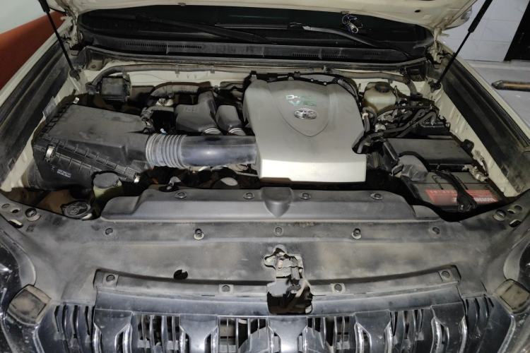 Used Toyota Prado 2016 3.5L Automatic TX-L Engine Bay