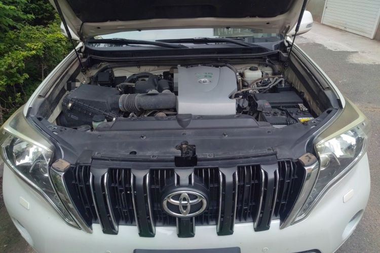 Used Toyota Prado 2016 3.5L Automatic TX-L Engine Bay