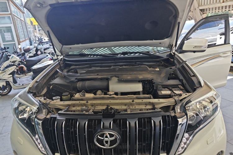 Used Toyota Prado 2016 3.5L Automatic TX-L Engine Bay