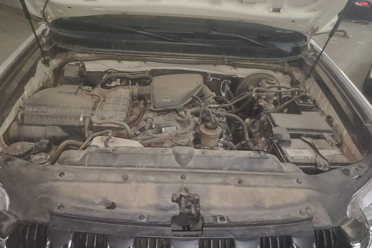 Used Toyota Prado  Engine Bay