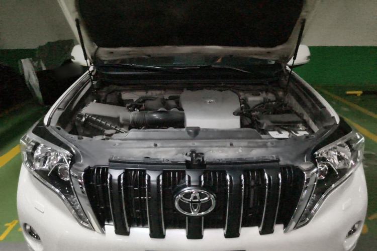 Used Toyota Prado 2016 3.5L Automatic TX-L Engine Bay