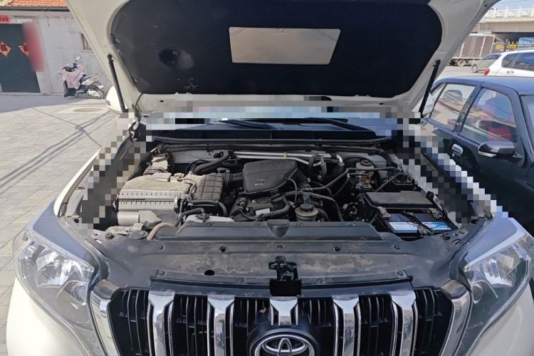 Used Toyota Prado 2016 2700 TX 7-Seater Middle East Version Engine Bay