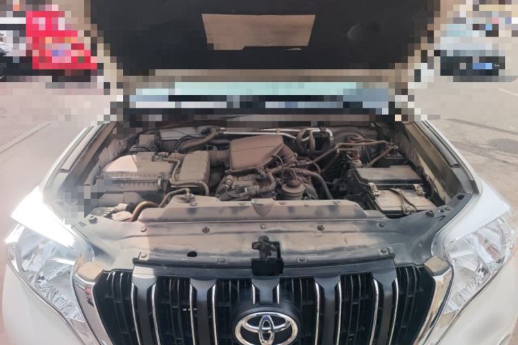 Used Toyota Prado  Engine Bay
