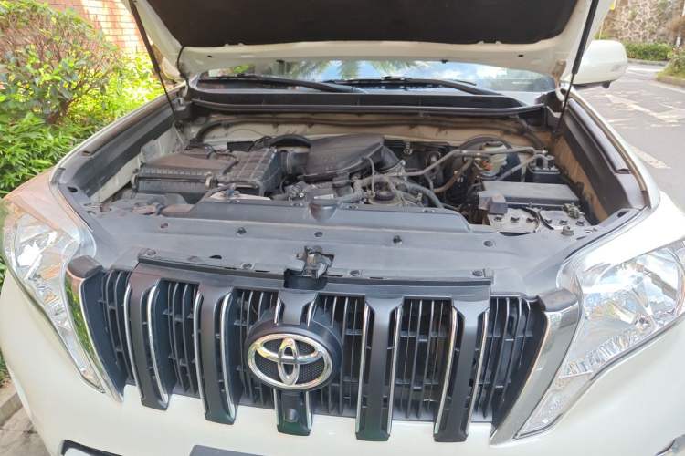 Used Toyota Prado 2016 2.7L Automatic Standard Edition Engine Bay