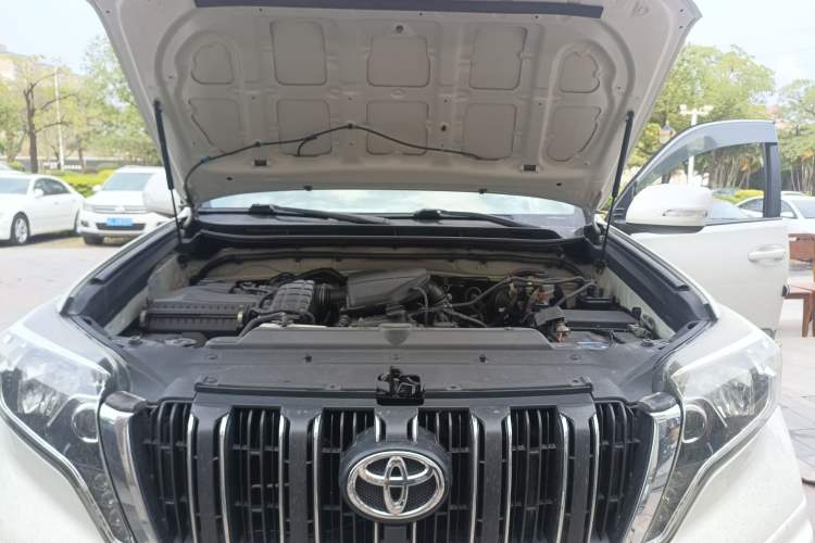 Used Toyota Prado 2016 2.7L Automatic Standard Edition Engine Bay