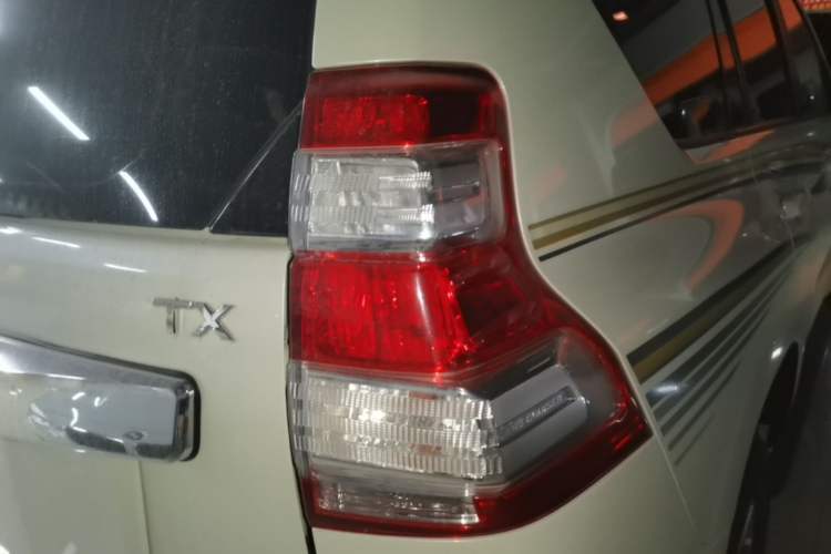 Used Toyota Prado 2016 2.7L Automatic Standard Edition Exterior 3