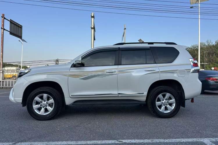 Used Toyota Prado 2016 2.7L Automatic Luxury Edition Exterior 3