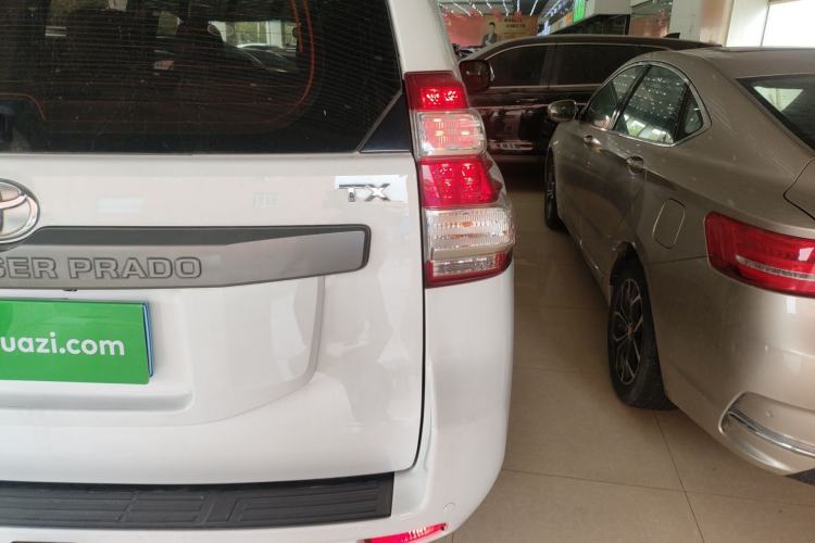 Used Toyota Prado 2016 2700 TX 7-Seater Middle East Version Exterior 3