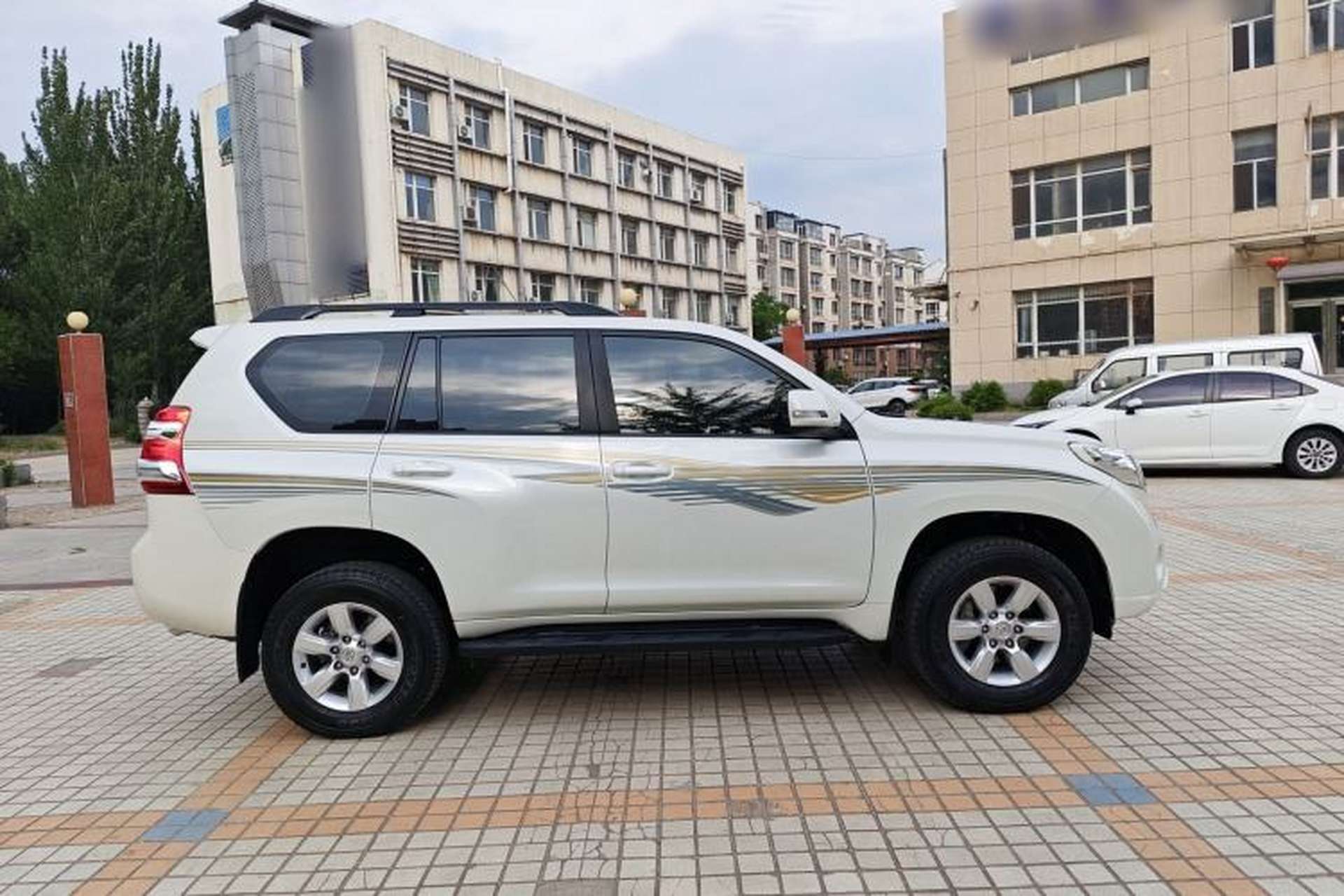 Used Toyota Prado 2016 2.7L Automatic Standard Edition Exterior 4