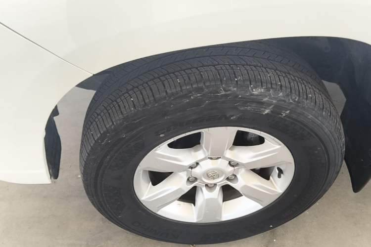 Used Toyota Prado 2016 2.7L Automatic Standard Edition Exterior 4