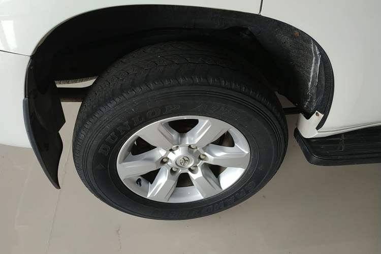 Used Toyota Prado 2016 2.7L Automatic Standard Edition Exterior 5