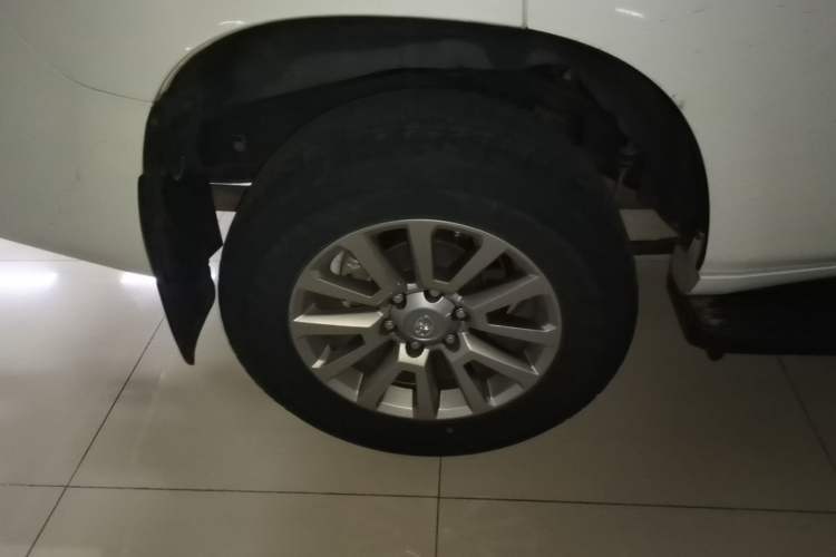 Used Toyota Prado 2016 2.7L Automatic Standard Edition Exterior 5
