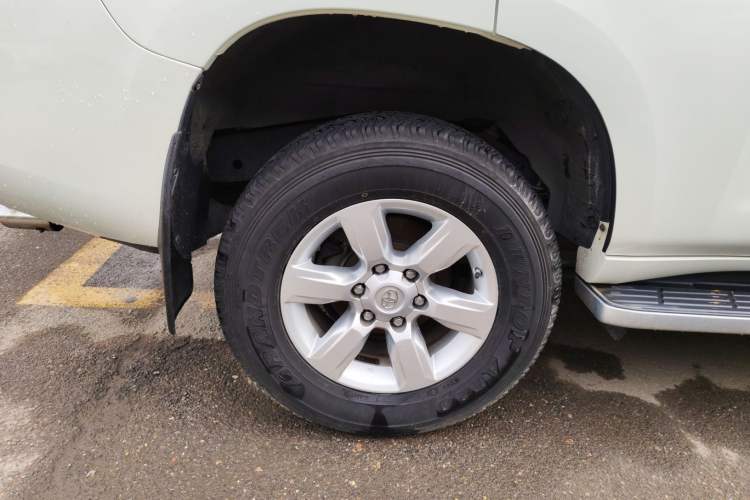 Used Toyota Prado 2016 3.5L Automatic TX-L Exterior 8