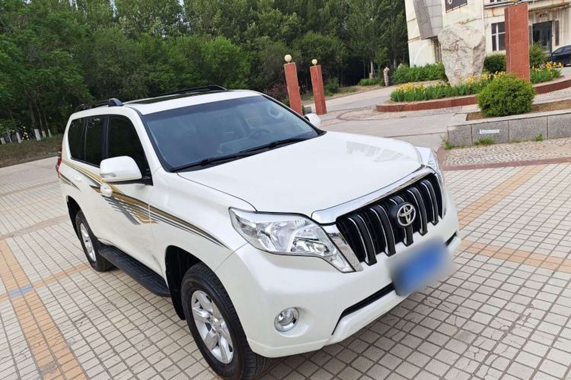 Used Toyota Prado 2016 2.7L Automatic Standard Edition Exterior 9