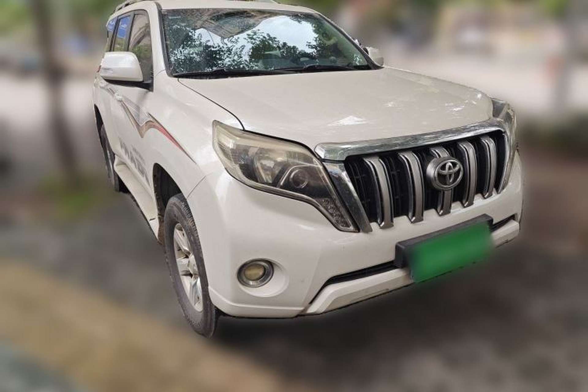 Used Toyota Prado 2016 2700 TX 7-Seater Middle East Version Front Right 45 Deg