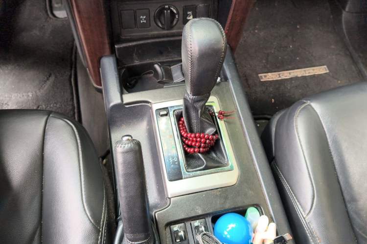Used Toyota Prado 2016 3.5L Automatic TX-L NAVI Gear Lever