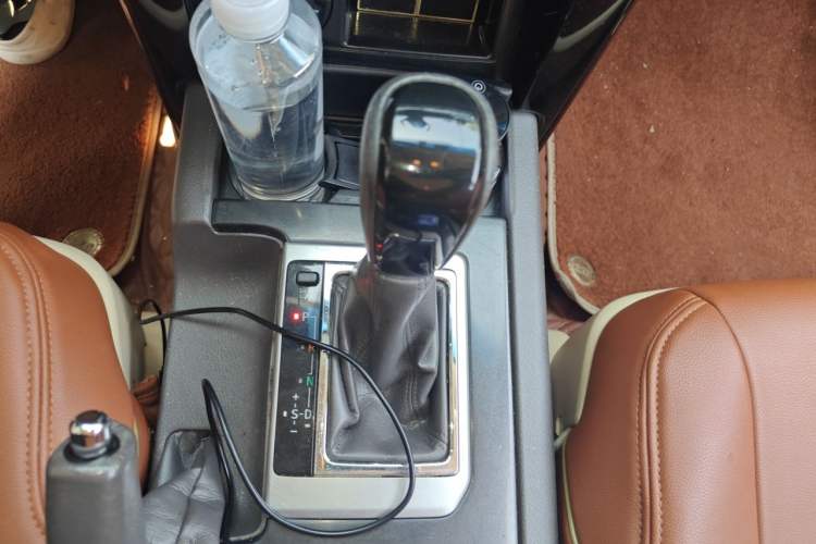 Used Toyota Prado  Gear Lever