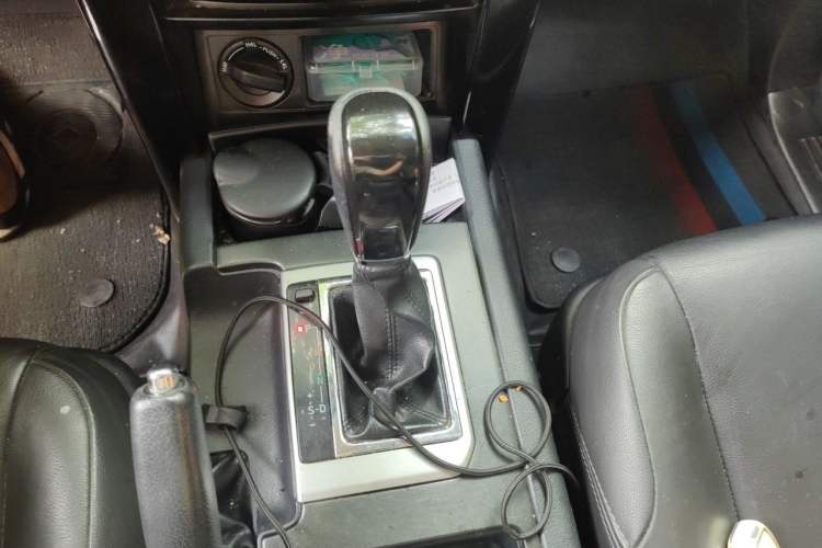 Used Toyota Prado 2016 2.7L Automatic Standard Edition Gear Lever