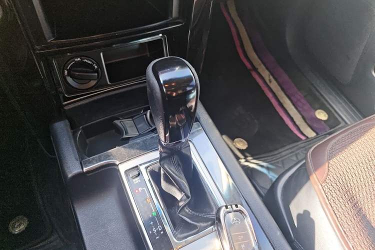 Used Toyota Prado 2016 2.7L Automatic Luxury Edition Gear Lever