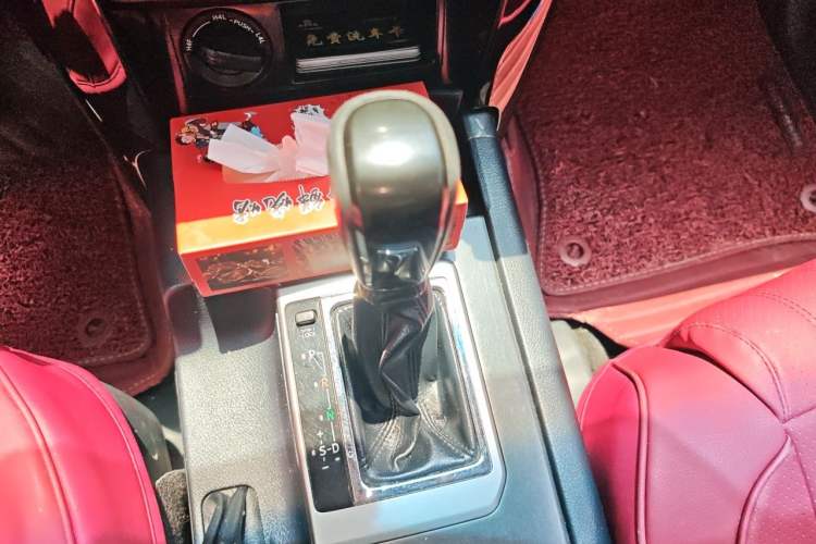 Used Toyota Prado 2016 2.7L Automatic Standard Edition Gear Lever
