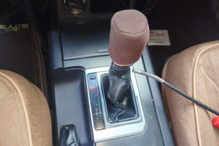 Used Toyota Prado 2016 2.7L Automatic Standard Edition Gear Lever