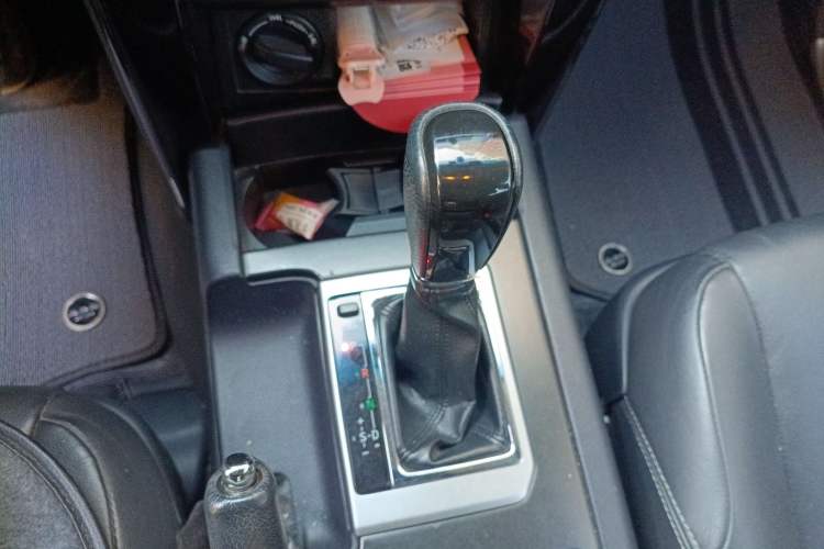 Used Toyota Prado 2016 2.7L Automatic Standard Edition Gear Lever