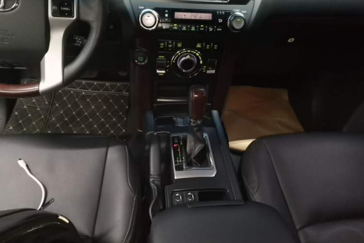 Used Toyota Prado 2016 3.5L Automatic VX NAVI Gear Lever