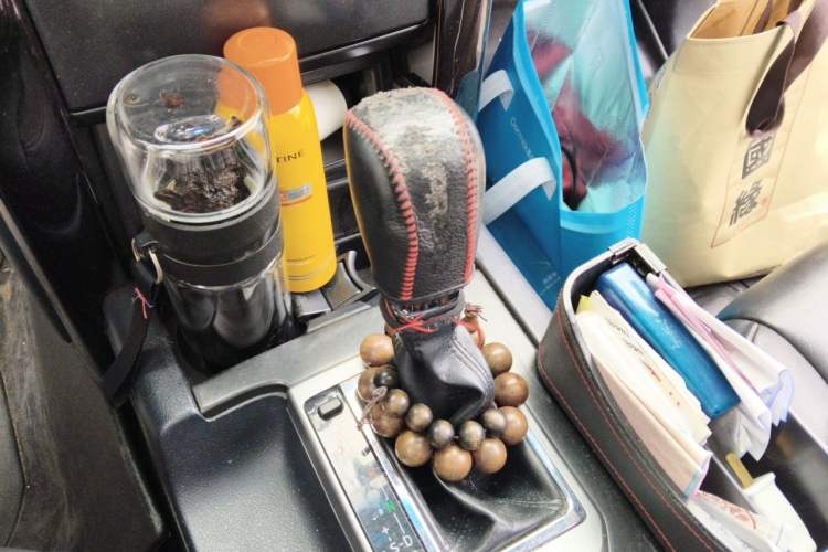 Used Toyota Prado 2016 2.7L Automatic Standard Edition Gear Lever