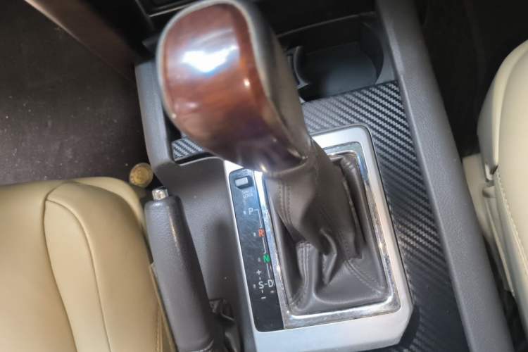Used Toyota Prado 2016 3.5L Automatic VX NAVI Gear Lever
