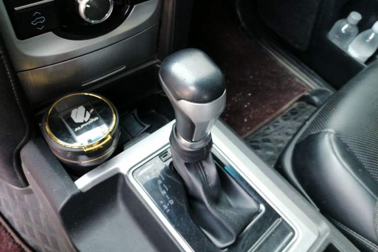 Used Toyota Prado 2016 3.5L Automatic TX-L Gear Lever