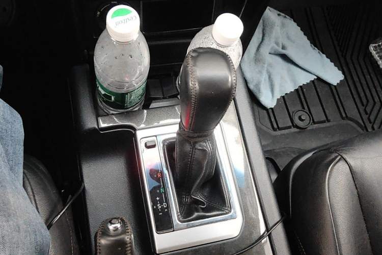 Used Toyota Prado 2016 2.7L Automatic Standard Edition Gear Lever