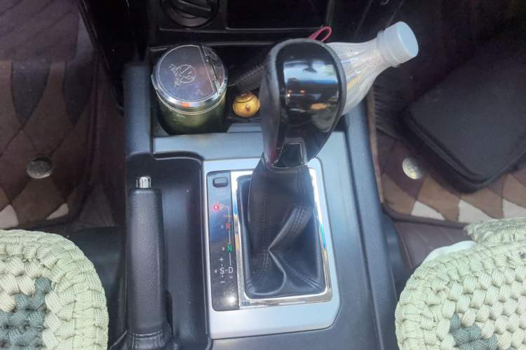 Used Toyota Prado 2016 2.7L Automatic Standard Edition Gear Lever