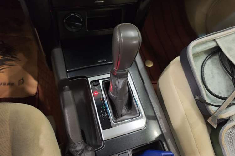 Used Toyota Prado 2016 2700 TX 7-Seater Middle East Version Gear Lever