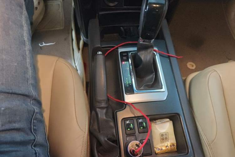 Used Toyota Prado 2016 2.7L Automatic Standard Edition Gear Lever