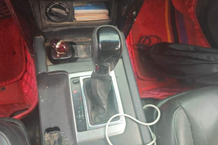 Used Toyota Prado 2016 2.7L Automatic Standard Edition Gear Lever