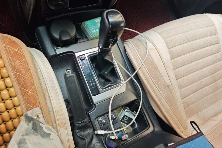 Used Toyota Prado 2016 2.7L Automatic Standard Edition Gear Lever