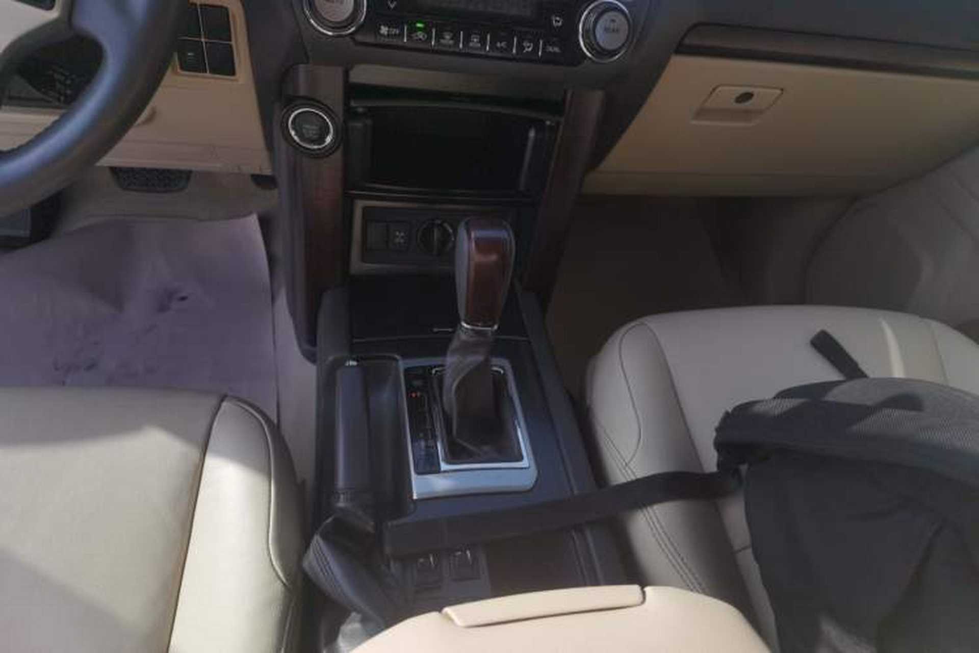 Used Toyota Prado 2016 3.5L Automatic TX-L NAVI Gear Lever