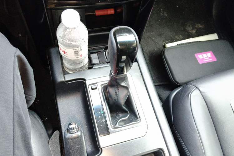 Used Toyota Prado 2016 2.7L Automatic Luxury Edition Gear Lever