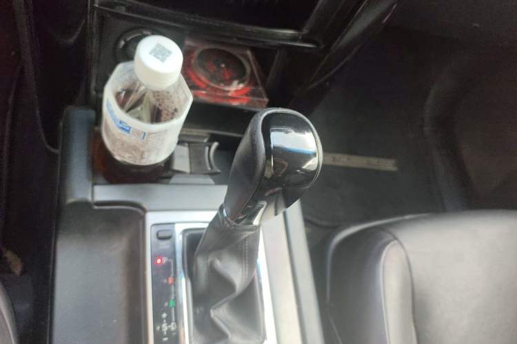 Used Toyota Prado 2016 2.7L Automatic Standard Edition Gear Lever