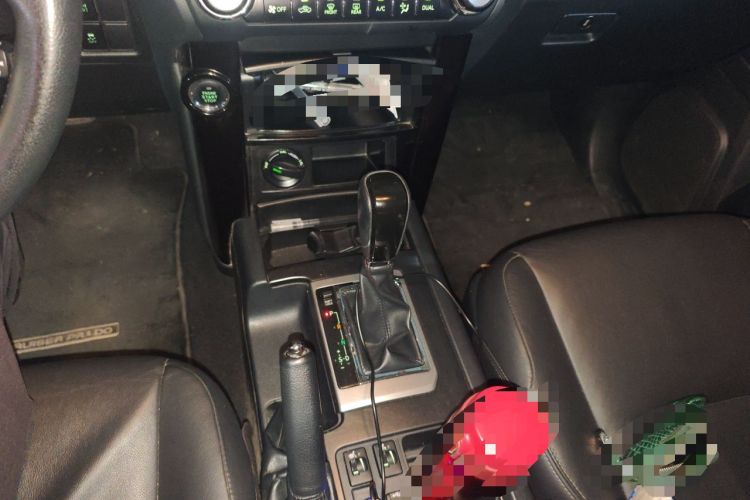 Used Toyota Prado 2016 2.7L Automatic Luxury Edition Gear Lever