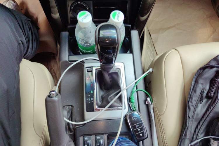 Used Toyota Prado 2016 2.7L Automatic Standard Edition Gear Lever