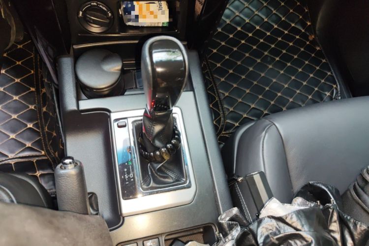 Used Toyota Prado 2016 2.7L Automatic Standard Edition Gear Lever
