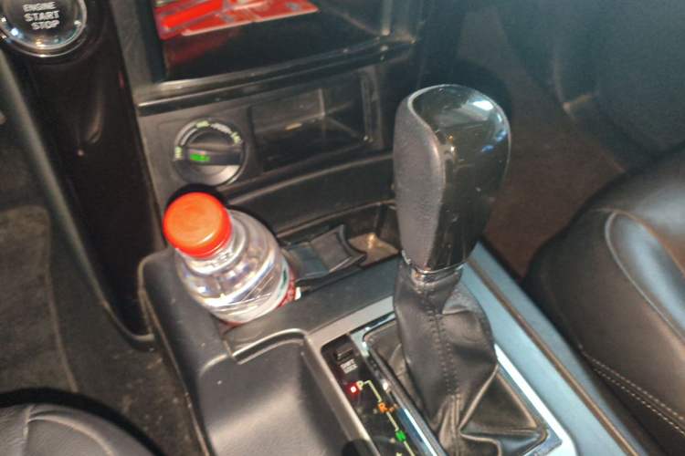 Used Toyota Prado 2016 2.7L Automatic Standard Edition Gear Lever