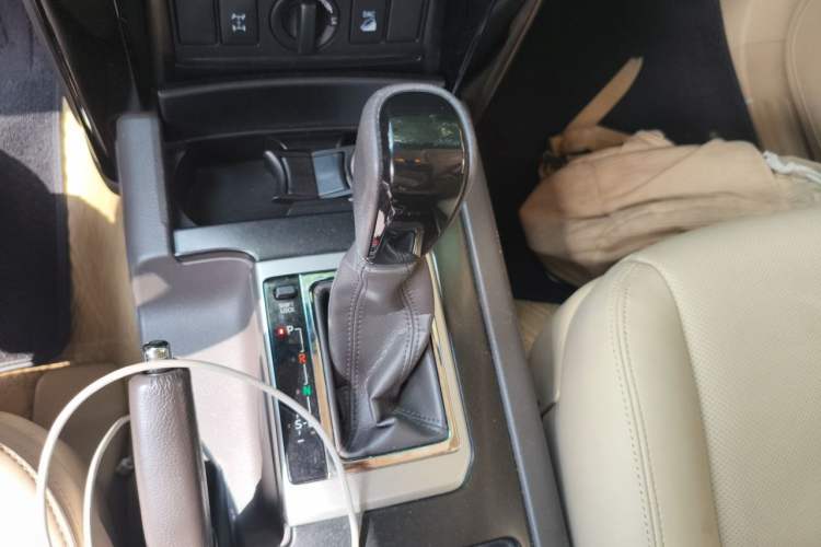 Used Toyota Prado 2016 4.0L 7-Seater Gasoline Middle East Version Gear Lever